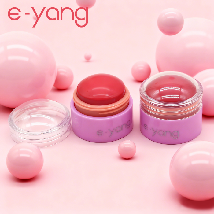 Powder Blusher & Facial Moisturizer